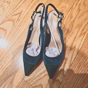 Party mid Heels  Pointed Velvet Upper With Metal Buckle , hunter green size 6.5
